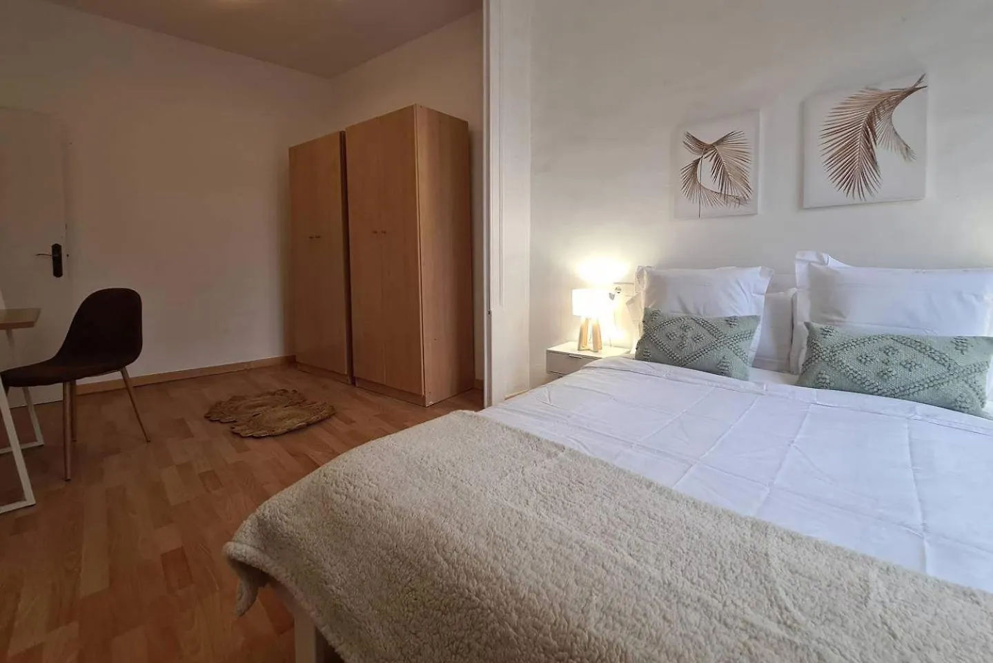 21Ara1085- Fabulous 4Br Apartment In Ciutat Vella Barcelona Spanyolország