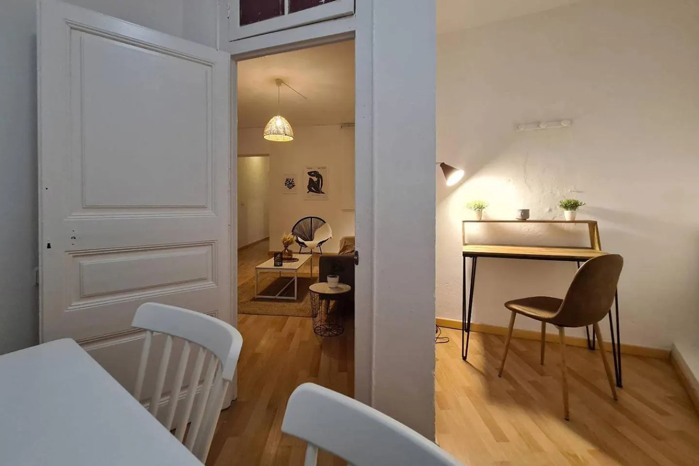21Ara1085- Fabulous 4Br Apartment In Ciutat Vella Barcelona