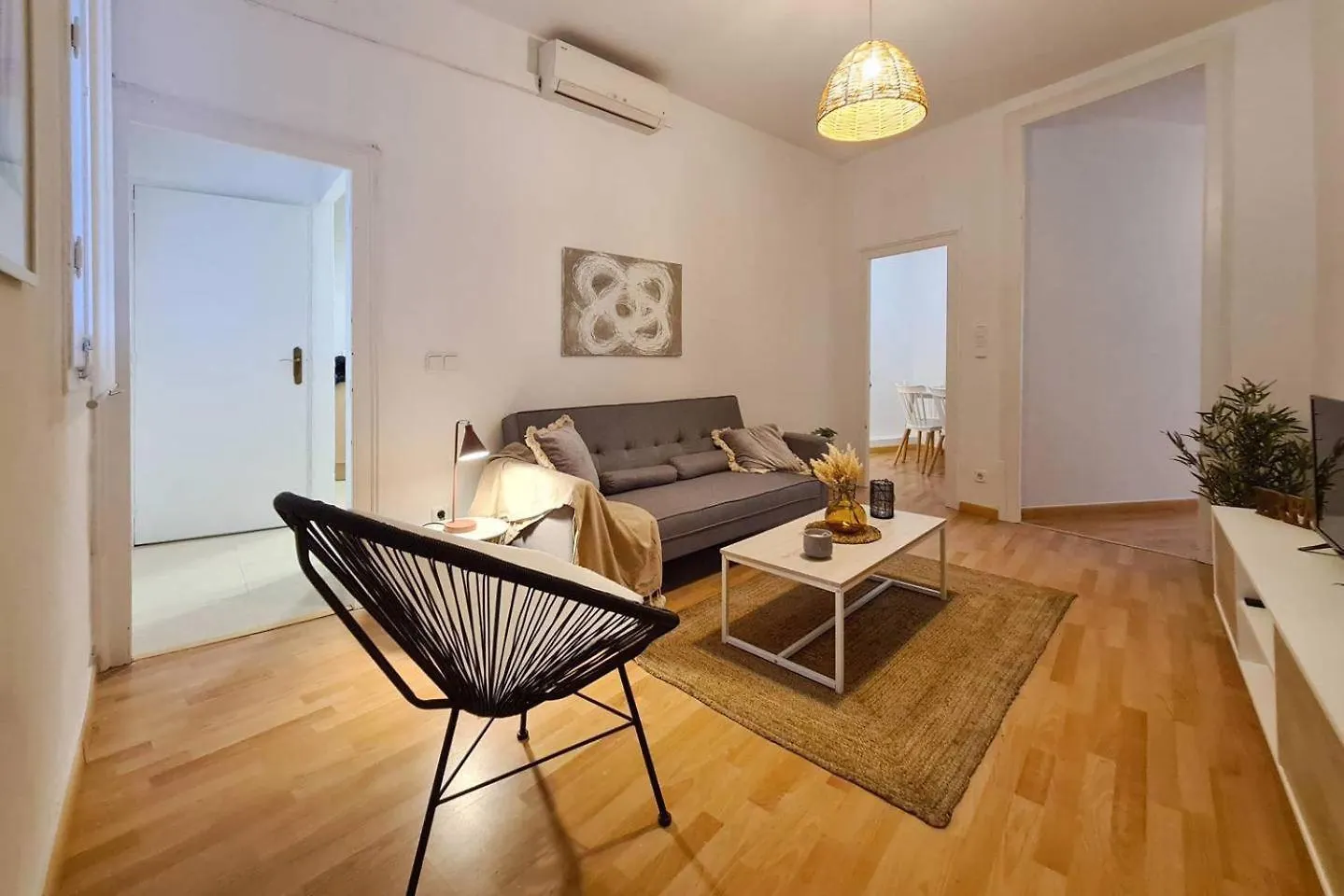 21Ara1085- Fabulous 4Br Apartment In Ciutat Vella Barcelona